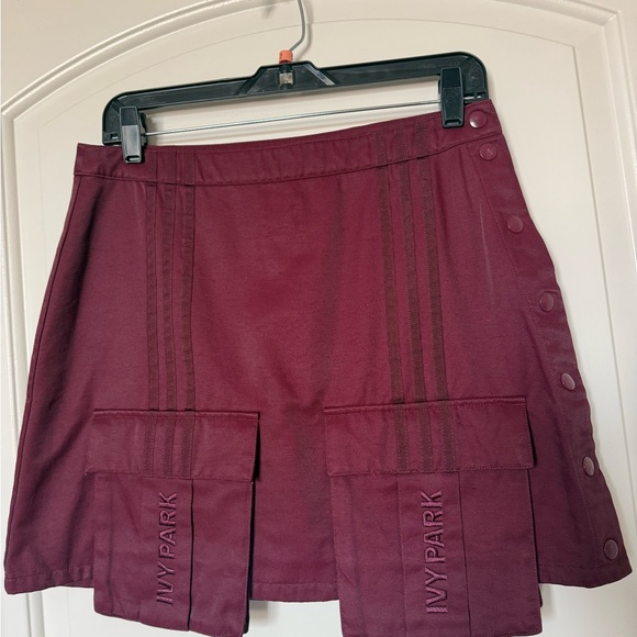 IVY PARK adidas Maroon cargo mini Skirt w/snap Button down closure street wear - Picture 2 of 16